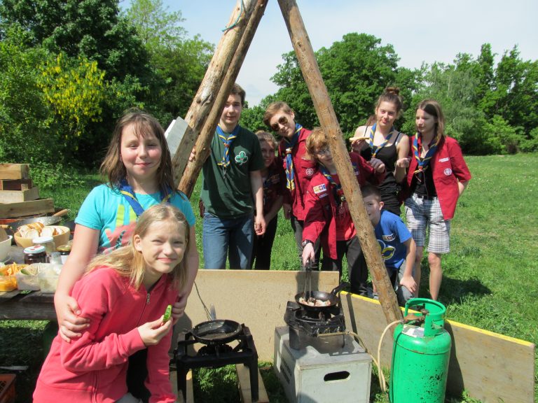 Pfadi-Frühstück zu Gunsten der Notfallhilfe Nepal