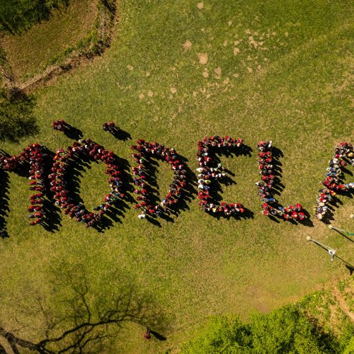 gruppenfoto_moedela_drohne-1